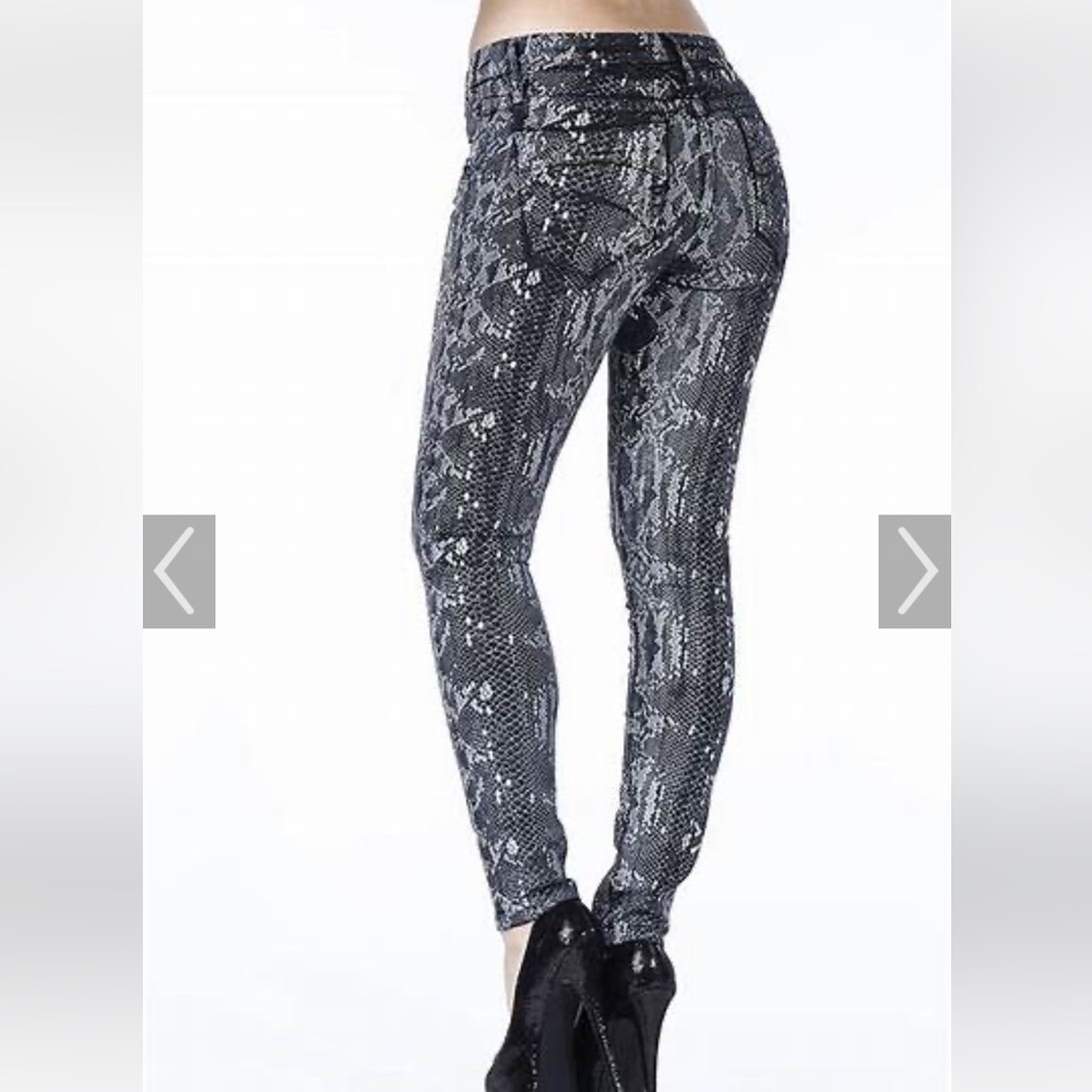 LA designer Robin’s Jean snake print jeans sz 28